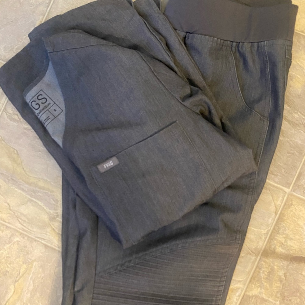 Metallic gray FIGS scrub set